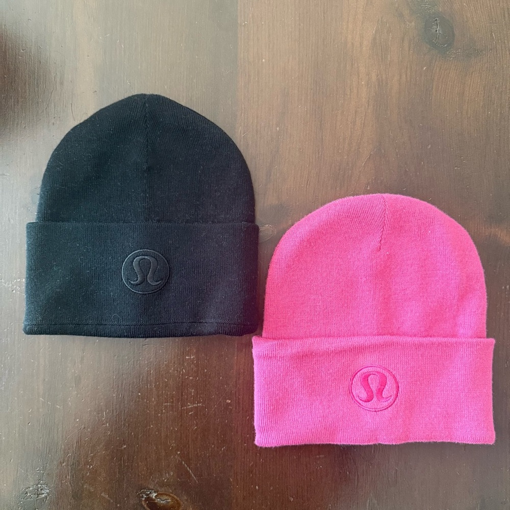 Lululemon Warm Revelation Beanie set of 2 - Black & Pink